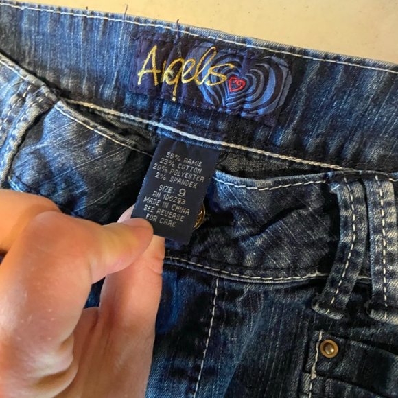 Angel's Women's Juniors Denim Capris Y2K Style Light Wash Size 9 - Picture 4 of 8